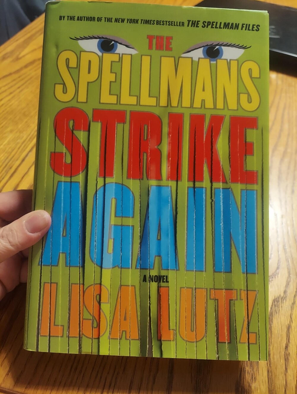 The Spellmans Strike Again by Lisa Lutz - Hardcover